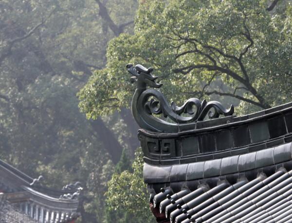 浙江一座寺廟，幾元一餐素齋，幾十塊一晚住宿，卻是一個五A景區