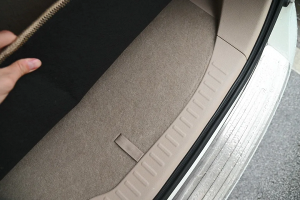 3.5L六缸日產貴士，二手26.98萬，宜商宜家