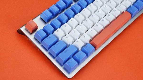 雷柏V530防水背光遊戲機械鍵盤簡評：多配色，好效能