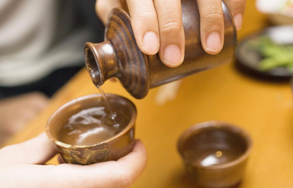 4款好口碑的“光瓶白酒”,價格不過百,老酒鬼常喝,100%純糧酒 4款好口碑的“光瓶白酒”,價格不過百,老酒鬼常喝,100%純糧酒