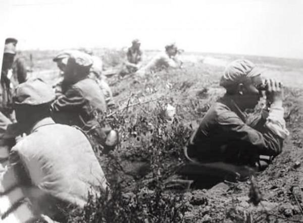 淮海戰役危急時刻，17歲副排長臨陣自薦：聽我指揮！後成軍區司令