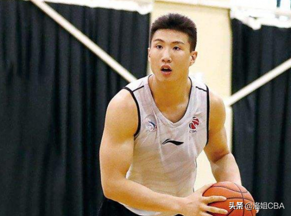 CBA三訊息：福建兩人並未隨隊，首鋼新援認可球隊，鄔挺嘉較尷尬