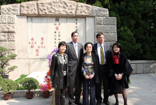 第二代宋氏三姐妹：都嫁入了豪門，成就雖不及姑姑，但同樣了不起