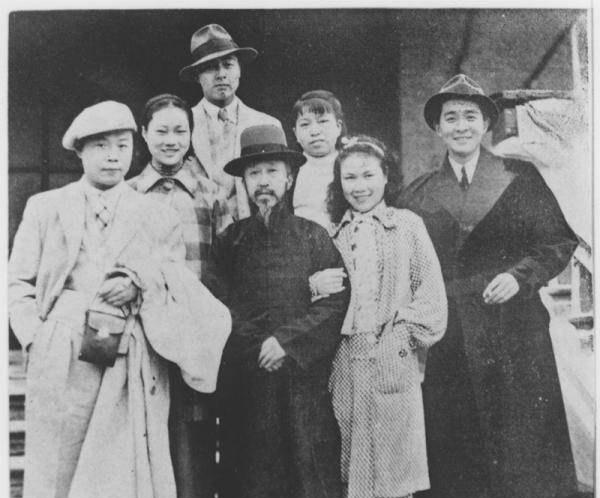 上海“玫瑰”葉露茜:趙丹前妻,因戰亂被迫改嫁,子女9人皆成才 上海“玫瑰”葉露茜:趙丹前妻,因戰亂被迫改嫁,子女9人皆成才