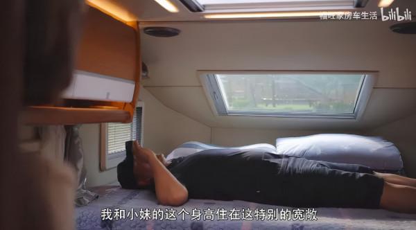 他50歲放棄高薪，裸辭帶妻子環遊中國