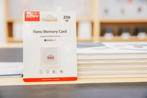 華為手機容量擴容大法:大華NM卡 華為手機容量擴容大法:大華NM卡