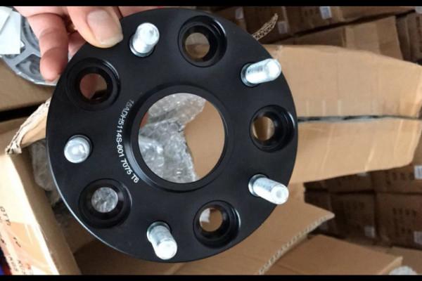 感受過更穩定的撼路者嗎？可以加裝一套法蘭盤試一下！