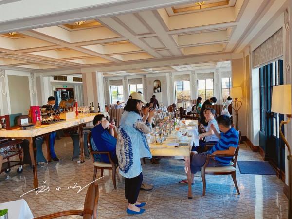 實拍上海和平飯店“下午茶”,邊喝茶邊看外灘,兩人要花一千多塊 實拍上海和平飯店“下午茶”,邊喝茶邊看外灘,兩人要花一千多塊