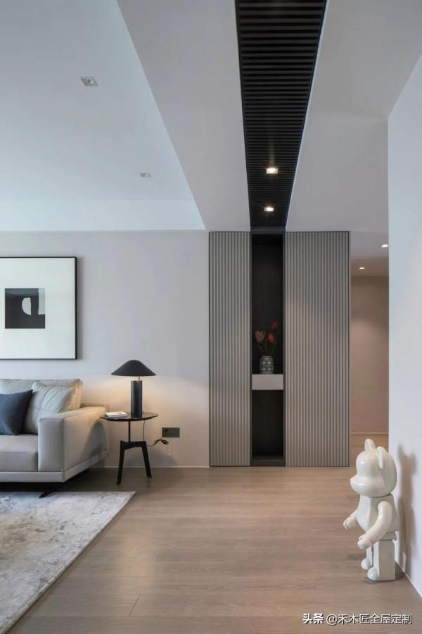 145㎡都市理想居所，清爽大方、極盡現代簡約之美