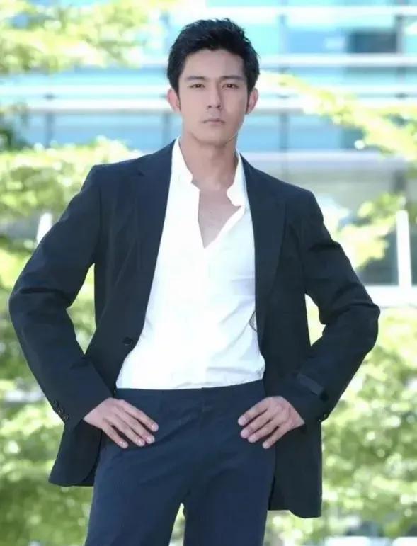 看過這十部劇的表明你已不再年輕,有林志穎,立威廉,周潤發主演 看過這十部劇的表明你已不再年輕,有林志穎,立威廉,周潤發主演