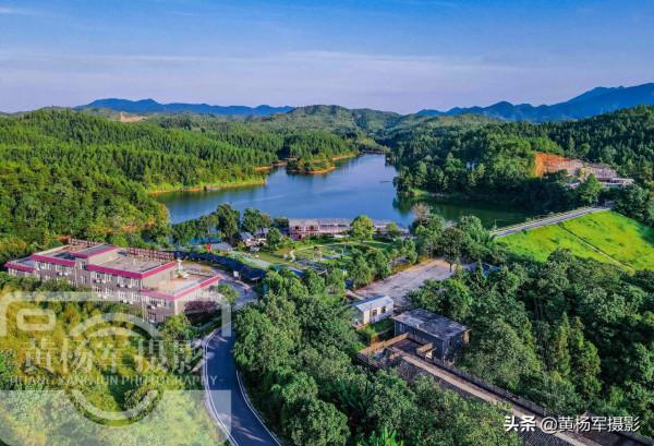 中國客家人最多的純客縣,森林覆蓋率高達71.68%,四季分明山水美 中國客家人最多的純客縣,森林覆蓋率高達71.68%,四季分明山水美