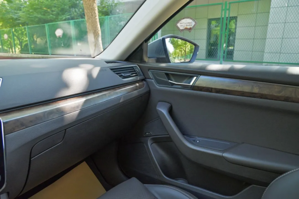 15萬買二手頂配速派,實用豪華全都有 15萬買二手頂配速派,實用豪華全都有