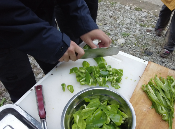 萬眾期待的徒步迴歸啦,火鍋、牛肉麵...這次的伙食有點好 萬眾期待的徒步迴歸啦,火鍋、牛肉麵...這次的伙食有點好