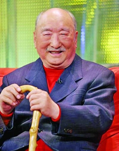 那些撞臉的演員或名人,有人父親名字相同,有人連發際線都一樣 那些撞臉的演員或名人,有人父親名字相同,有人連發際線都一樣