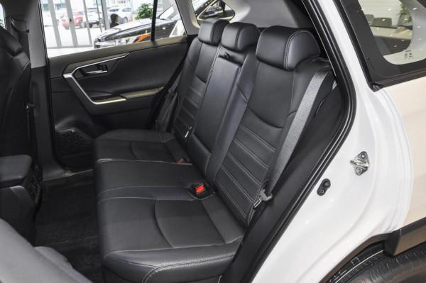 SUV還是雙擎的省油，不如看看廣汽豐田威蘭達，安靜、安全、舒適