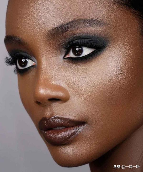 聖誕節和新年，我們會待在家裡，但我們會很時髦