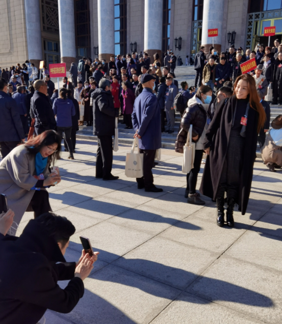 “文代會”明星扎堆曬照，這5類參會的藝人，憑啥受到官方認可？