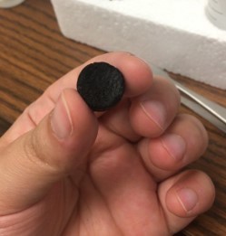 研究人員展示可快速淨水和維持太陽能蒸餾系統運轉的新型水凝膠