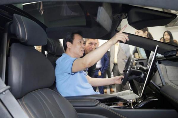 恆大汽車撐不住了，投了474億元，市值僅為242億，暴跌95%