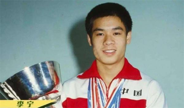 &OpenCurlyDoubleQuote;體操王子&rdquo;李寧身價百億，58歲頭髮脫落，59歲妻子仍風韻猶存