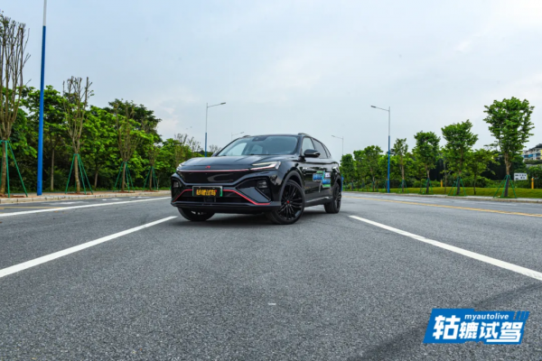 一次評測5款熱門純電動車！大眾ID.4 X、小鵬P7、極星2等誰贏了？