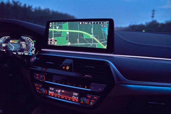 【X自駕】開寶馬5系插混，打卡秦皇島海岸，帆船、動漫任你玩