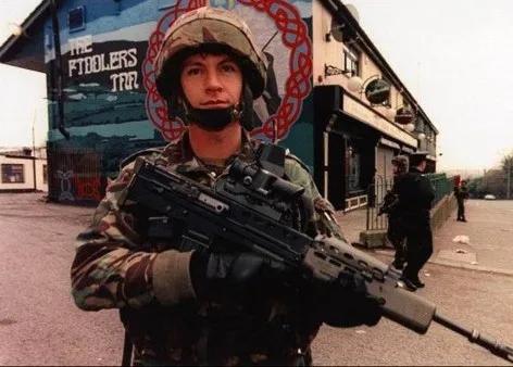 武器：（二十七）冷酷的執法官-L85A1突擊步槍