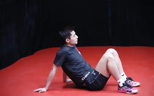 分手景甜後，張繼科再被爆出新戀情？開豪車看電影逛超市極其甜蜜