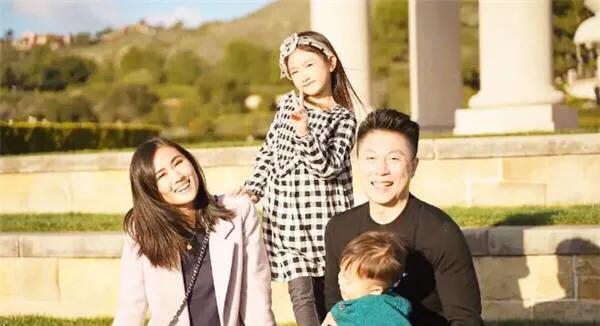 美國突然呼籲僑民回國，奧運冠軍李小鵬怎麼辦？老婆孩子美國籍