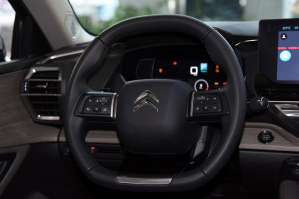 還有誰!15萬的凡爾賽C5 X居然標配自適應懸架 還有誰!15萬的凡爾賽C5 X居然標配自適應懸架