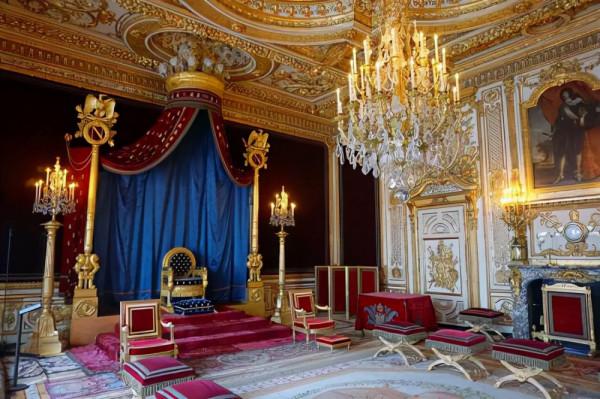 楓丹白露宮:西歐珍寶城,法國最大王宮之一 楓丹白露宮:西歐珍寶城,法國最大王宮之一