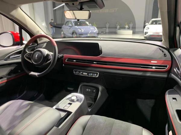 尤拉好貓GT靜態實拍:運動元素上身/動力小幅提升 尤拉好貓GT靜態實拍:運動元素上身/動力小幅提升