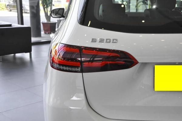 實拍賓士B級，內飾豪華、配置豐富，24&period;38萬起售，值得入手嗎？