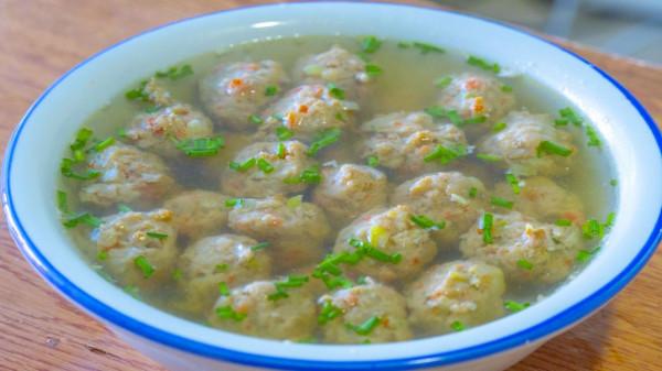 12道家常菜的做法，6熱菜，4冷盤，2湯，簡單易學，適合上班族