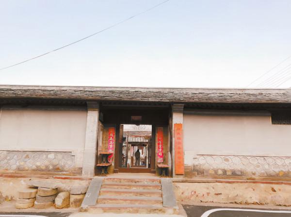 劉仁恭曾在北京大石河北岸處操練兵馬，今練兵場演變成村落莊稼地