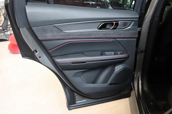 領克05後面兩車窗開啟會有共振是正常現象嗎? 領克05後面兩車窗開啟會有共振是正常現象嗎?