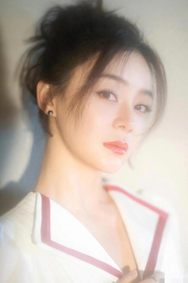 《笑傲江湖》中的女神任盈盈的扮演者-著名演員袁珊珊 《笑傲江湖》中的女神任盈盈的扮演者-著名演員袁珊珊