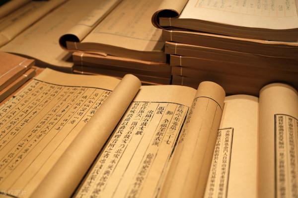 脾虛寒溼，用健脾溫中：理中湯