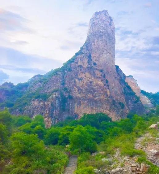 關山盤絲洞，傳言有牧民從河南洞口進穿越到山西出