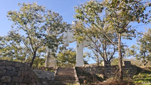 五百年盤龍古松.與秦Plus Dmi探訪千年幽幽古剎！