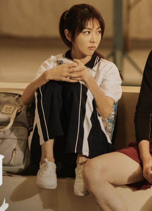 女星校服造型難駕馭？有人32歲仍像高中生，有人像媽偷穿女兒衣服