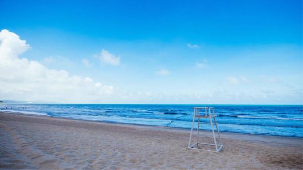 這裡享有“中國馬爾地夫”的美稱 蔚藍的地間沐浴陽光，飽覽海景