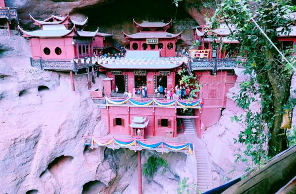 &OpenCurlyDoubleQuote;廟堅強&rdquo;！靠一根柱子支撐875年的甘露巖寺，還被日本模仿過