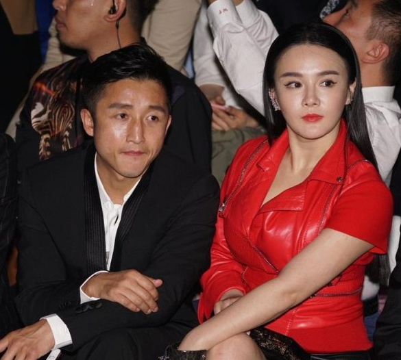 冉瑩穎一年被分手23次，為愛從央視辭職，甘心做鄒市明背後的女人