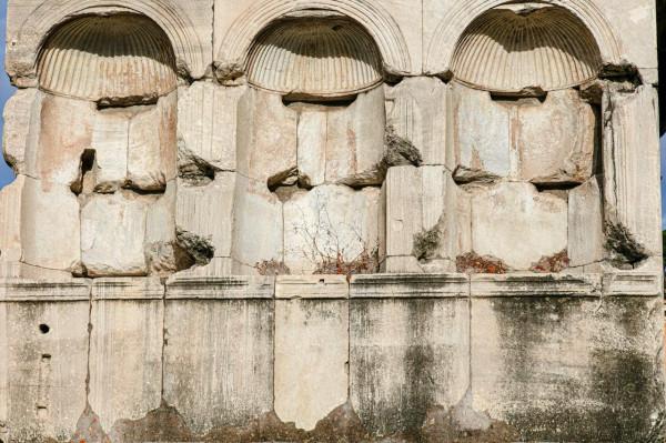 古羅馬遺蹟雅努斯拱門重新開放，中國女書文化亮相慶典