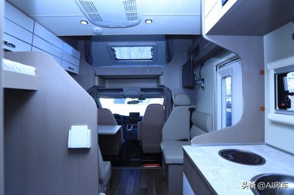 顏值超高還耐用，配自適應巡航、商務座和子母床，宇通經濟型房車