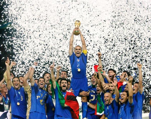 梅西都是隊裡大高個，世界足球歷史最矮11人超級陣容，誰能擋我？