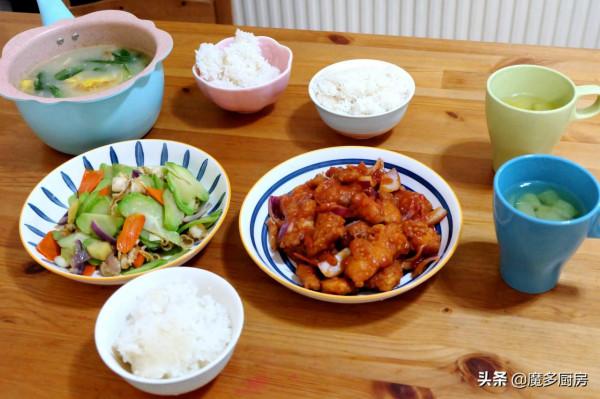 下雪天不出門,曬曬母女三人的家常菜,粗茶淡飯也能吃得舒舒服服 下雪天不出門,曬曬母女三人的家常菜,粗茶淡飯也能吃得舒舒服服