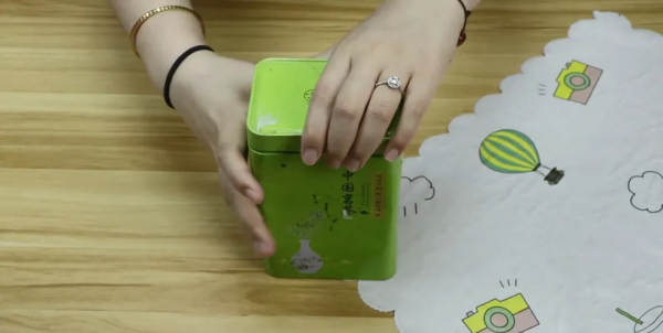 你家有廢舊鐵皮茶葉盒嗎?教你3招,讓它們變廢為寶,家家用得上 你家有廢舊鐵皮茶葉盒嗎?教你3招,讓它們變廢為寶,家家用得上