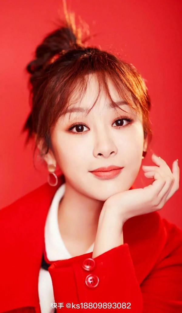 女星集圖：楊紫